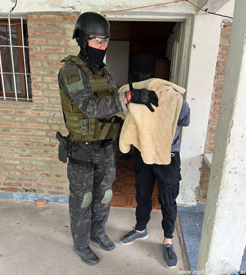 TRAS UN AÑO DE INVESTIGACIÓN, LA FPA DESARTICULÓ UNA BANDA NARCOFAMILIAR EN SANTA ROSA DE CALAMUCHITA. CUATRO DETENIDOS