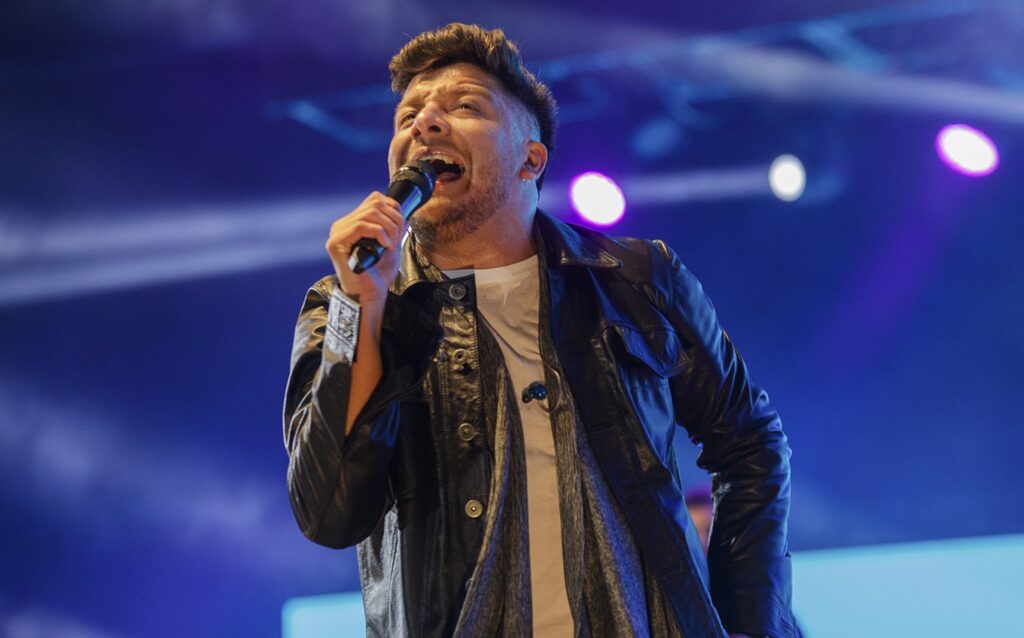 Suspendió sus shows por problemas de salud …