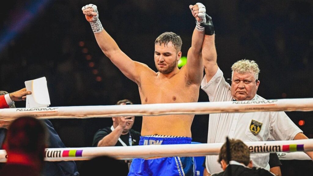 Polémica por la pelea de boxeo que duró 5 segundos y da la vuelta al mundo