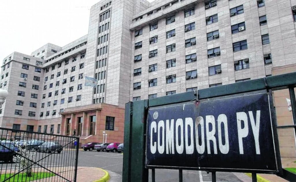 Causa Cuadernos: Horovitz finalizó su declaración y se mostraron bolsos en los que se habría trasladado dinero