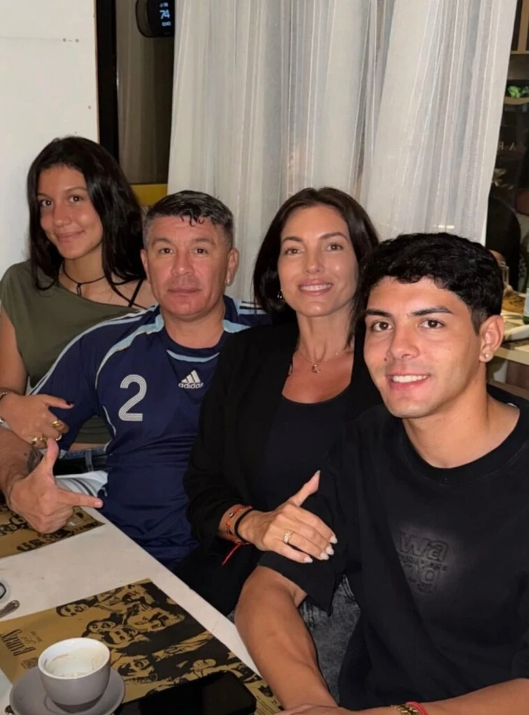 Así están hoy Tomás y Mara, los hijos bajo perfil de Pablo Lescano y Cecilia Calafell