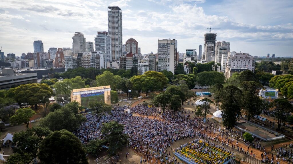 Mega Fan Fest: las pantallas gigantes para ver los partidos de la Selección argentina en la Ciudad de Buenos Aires