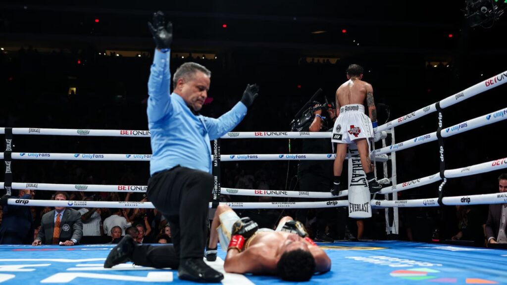 Otro nocaut espectacular de Bam Rodríguez para convertirse en el nuevo campeón mundial de peso gallo