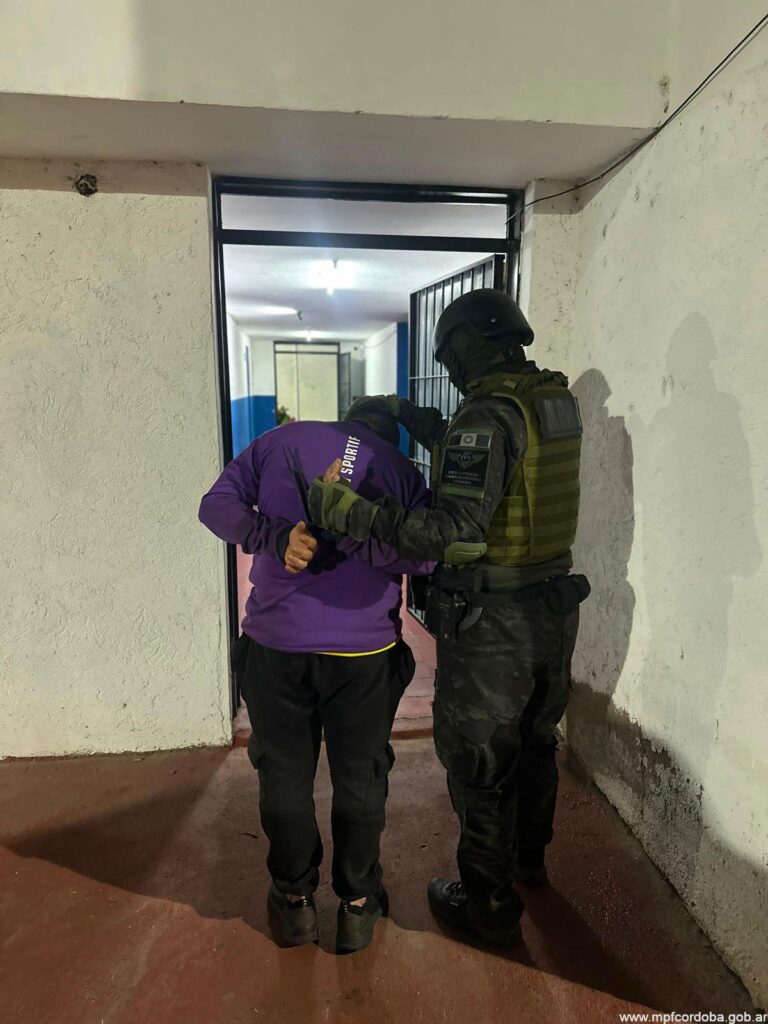 CRUZ DEL EJE: TRES DETENIDOS POR COMERCIALIZAR COCAÍNA Y MARIHUANA EN UN PREDIO USURPADO DEL FERROCARRIL