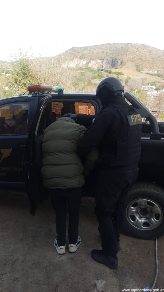 FPA DETUVO A UN SUJETO CON PEDIDO DE CAPTURA EN LA CALERA
