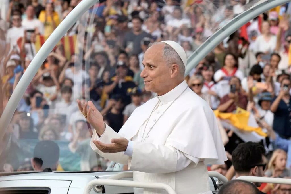VIDEO. Una salteña participó en la recepción del Papa en Barcelona: "Me impactó su humildad”