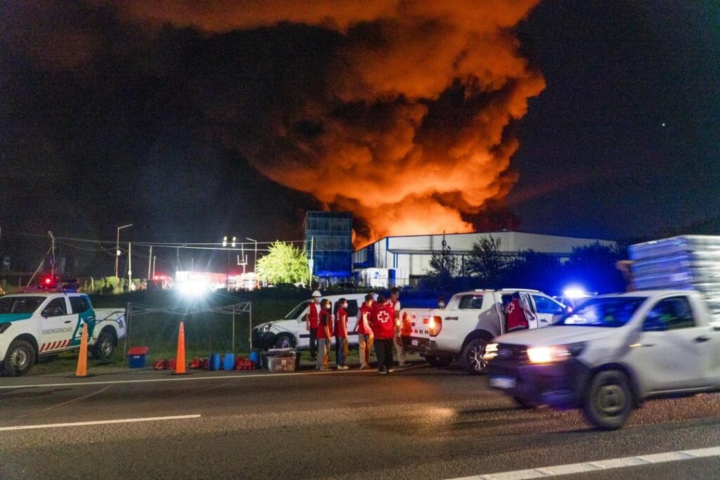 Alerta tóxica: Ambiente de Provincia pide no salir, cerrar ventanas y apagar aires acondicionados