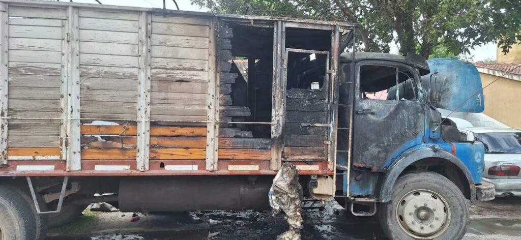 Tragedia en Córdoba: nene de 4 años murió tras incendiarse un camión donde jugaba