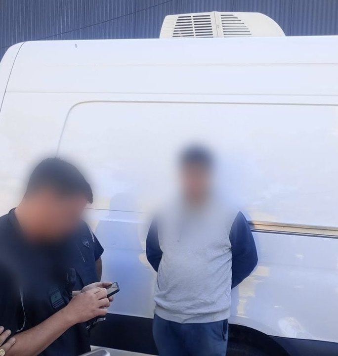 La Policía de la Ciudad detuvo a un prófugo por estafa en la cancha de Barracas