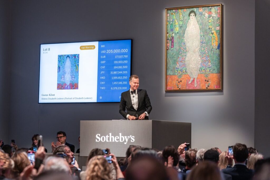 Un cuadro de Klimt se vendió por US$236 millones y se convirtió en la obra de arte moderno más cara