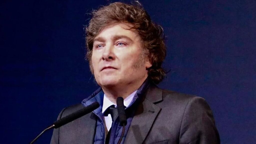 Javier Milei recibe a Andrea Bocelli en Casa Rosada: recital y condecoración