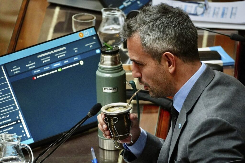 Tras sumar tres nuevos diputados, LLA quedó al borde de superar al PJ y ser primera minoría