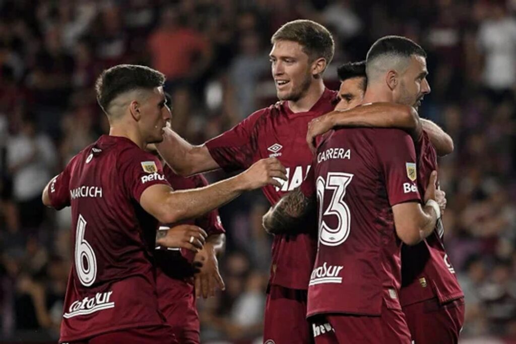 Los del Fuego le pusieron música a la final de Lanús y Atlético Mineiro