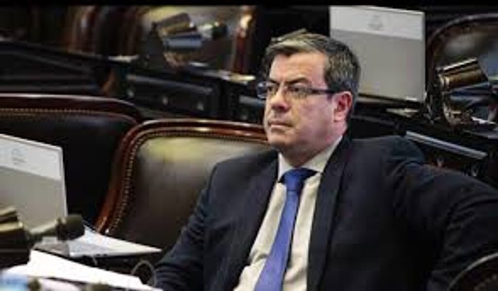 Peligro de derrumbe en el bloque del PJ en Diputados: qué bloque quedaría en pie después de diciembre