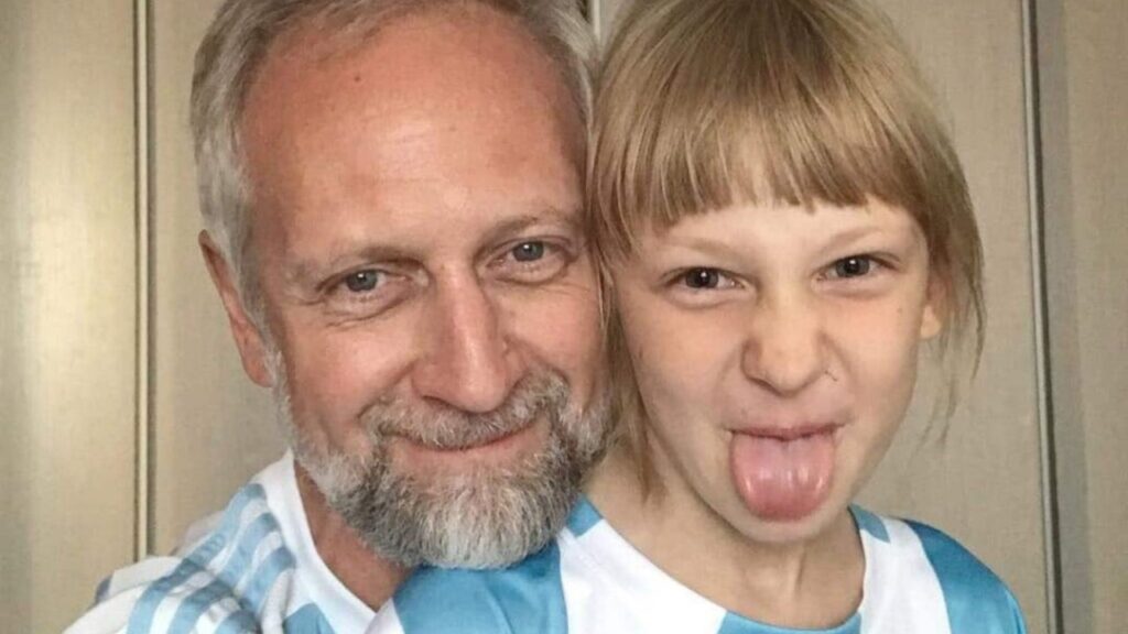 El drama de un padre: su ex la llevó a Rusia sin permiso y ahora en España le impide el contacto