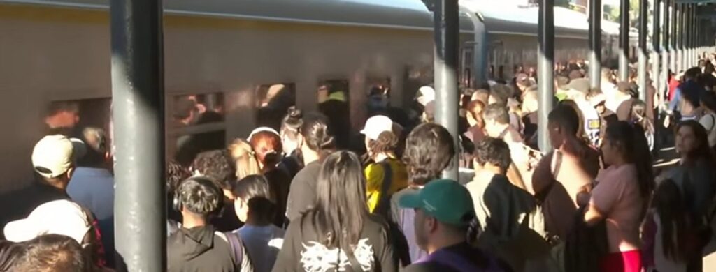 Caos en el Tren Sarmiento en el primer día hábil tras el feriado largo