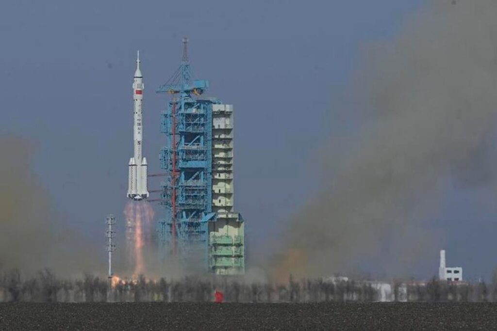 China lanza la nave espacial Shenzhou-22