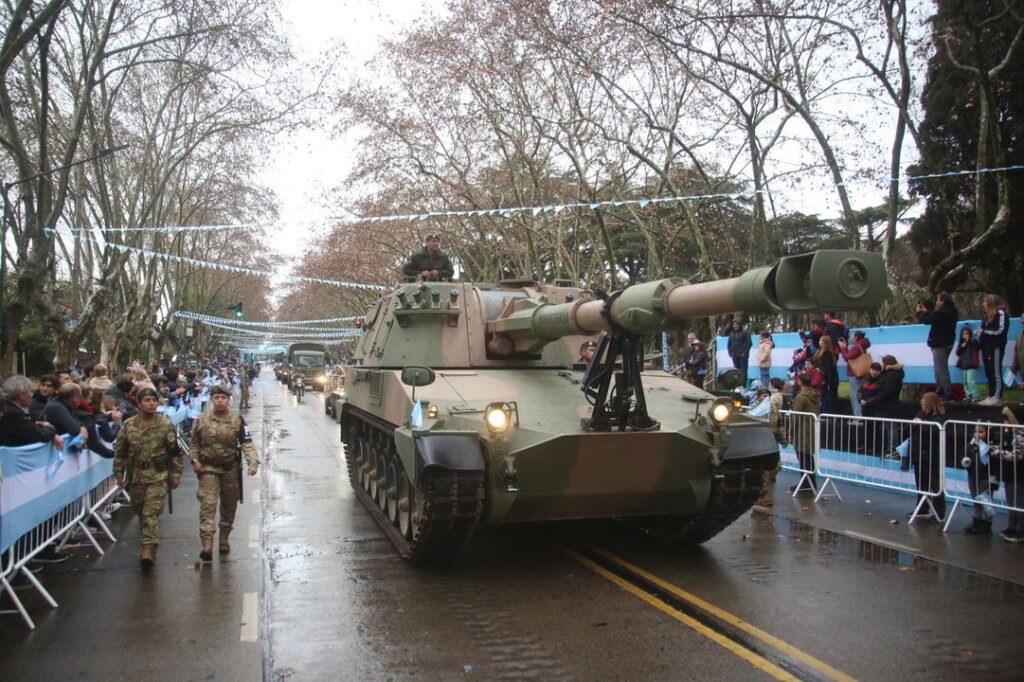 Cambios en Defensa: Carlos Presti busca avanzar con reformas en las cúpulas de las Fuerzas Armadas