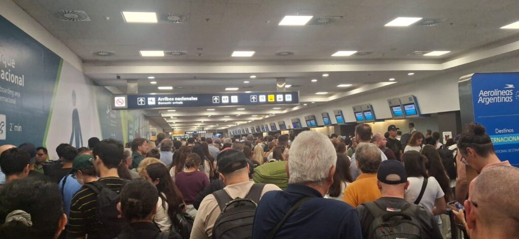 Aeroparque: por nuevo operativo de seguridad cancelan todas las operaciones de vuelos