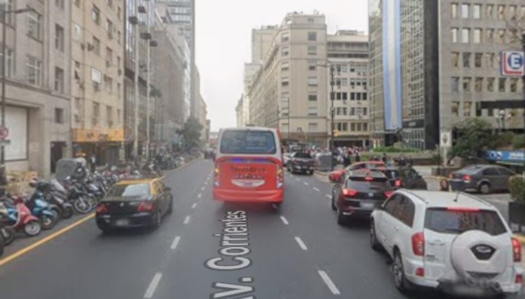 Microcentro: un ex policía se enfrentó a tiros con dos delincuentes y abatió a uno de ellos