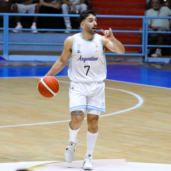 Argentina derrotó a Cuba por 80-68 en el primer partido clasificatorio al Mundial de básquet