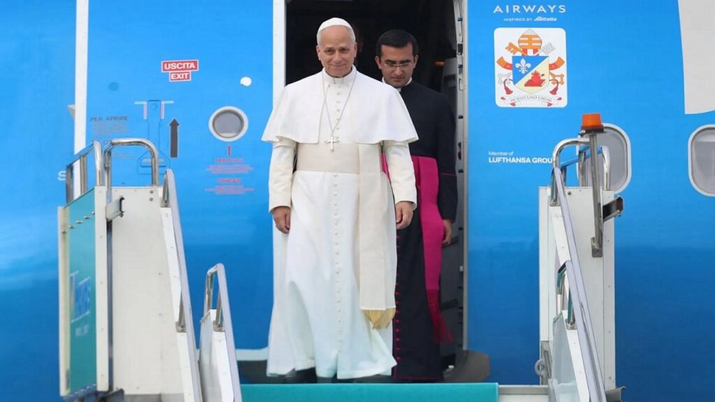 El papa León XIV llamó a la unidad y la paz en su despedida de Turquía