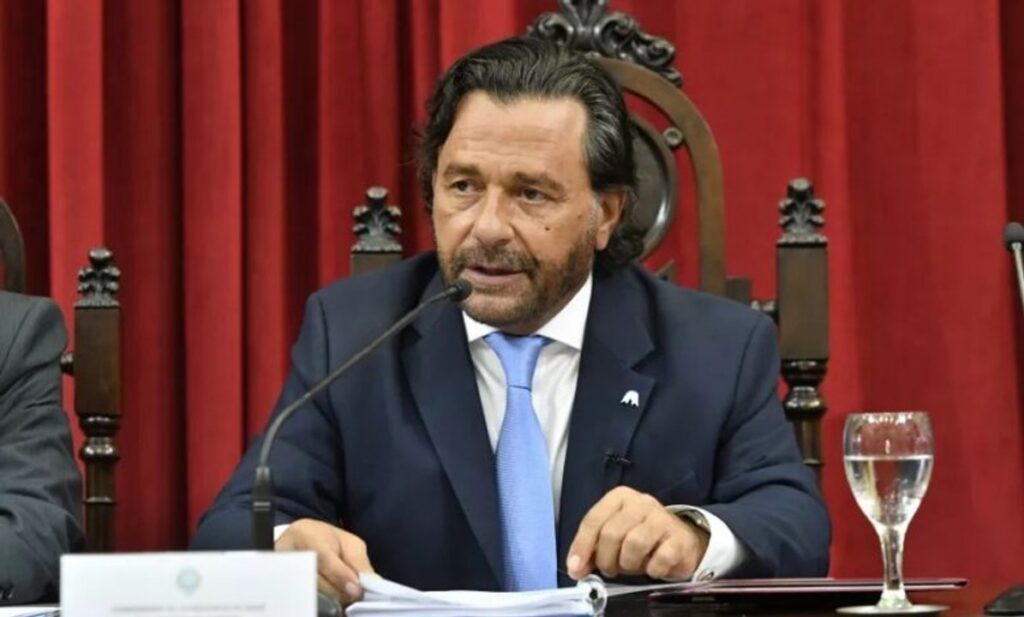 Gustavo Sáenz cuestionó el “poder de decisión” de Guillermo Francos y le exigió “autoridad" a Manuel Adorni