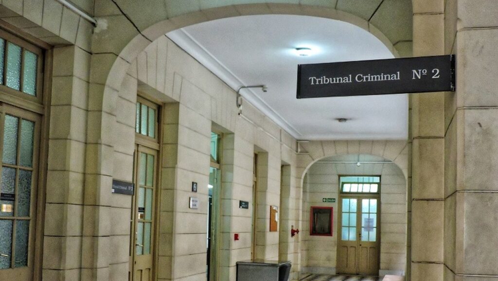 Un hombre será juzgado en un juicio por jurados acusado de abusar a su hijo