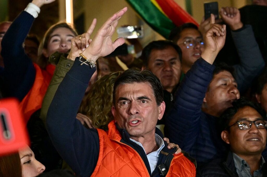 En un contexto de urgentes retos económicos, asume Rodrigo Paz Pereira la Presidencia de Bolivia