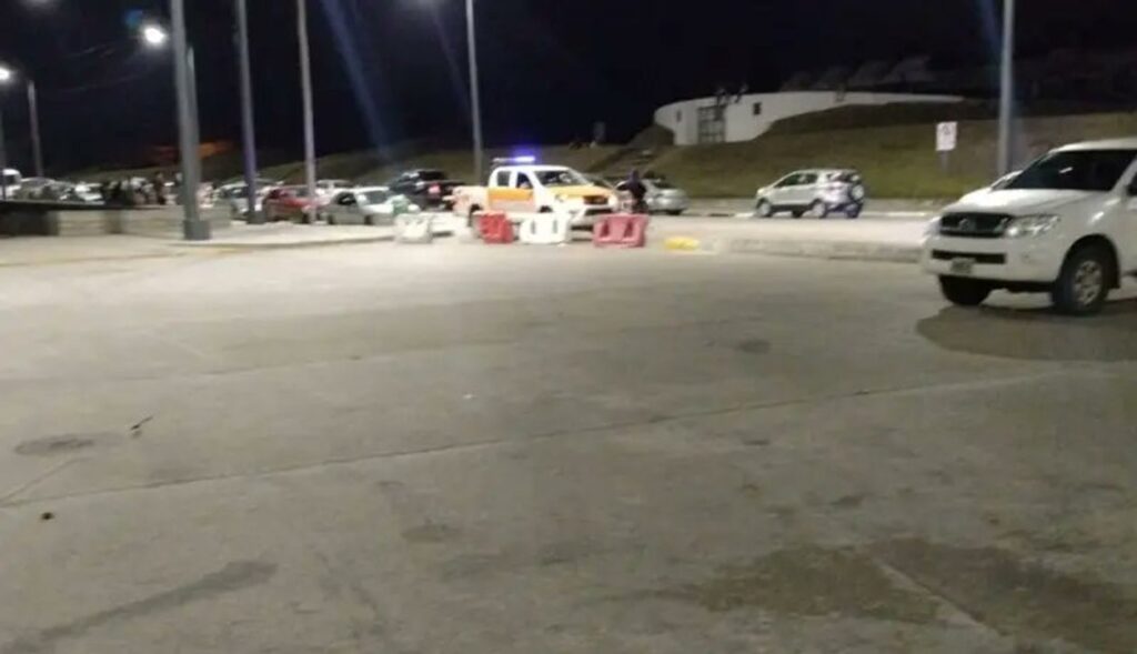 Tragedia en Necochea: matan a adolescente de una puñalada frente al casino, mientras otros grababan la pelea