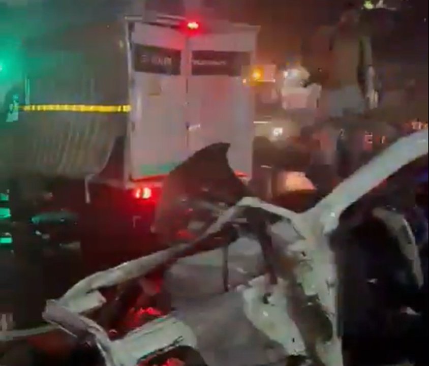 Explosión de un coche en Nueva Delhi deja ocho muertos y heridos