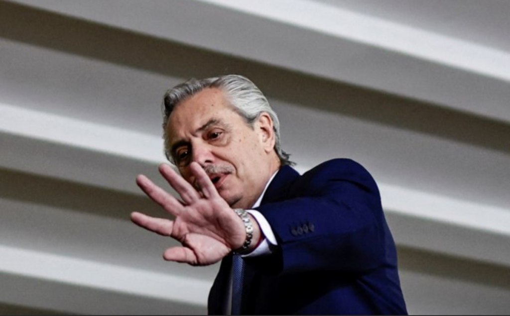 “No existe”: Alberto Fernández rompió el silencio sobre “el video del ascensor” de Casa Rosada
