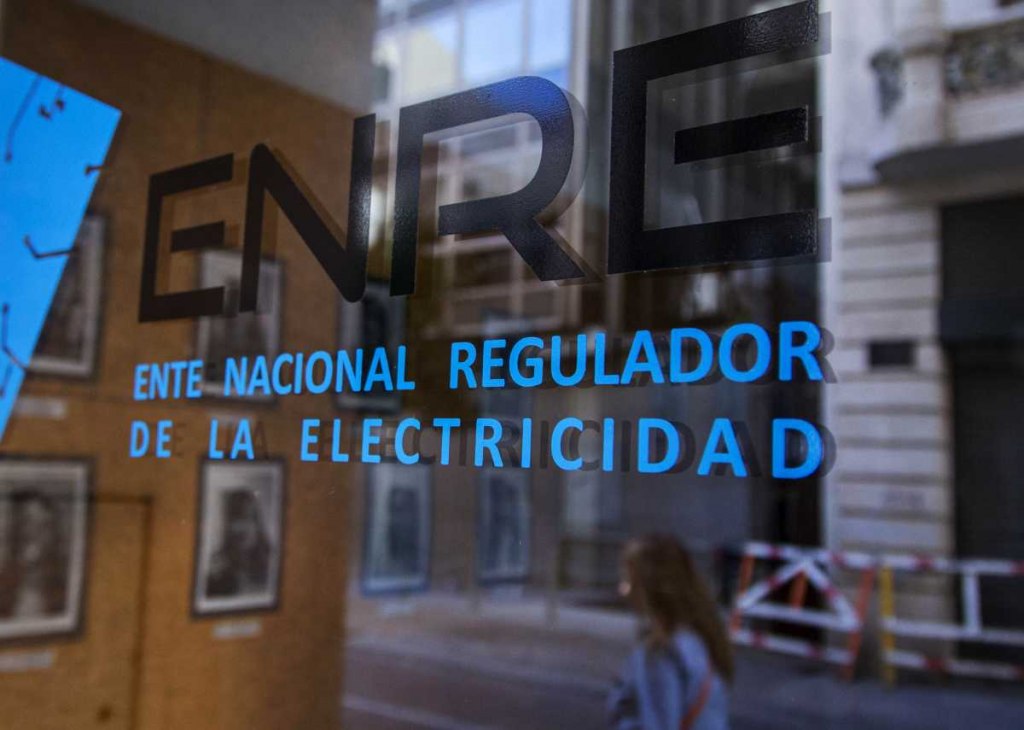 Facturas de luz: el ENRE autorizó que Edesur y Edenor cambien la forma de medir y cobrar