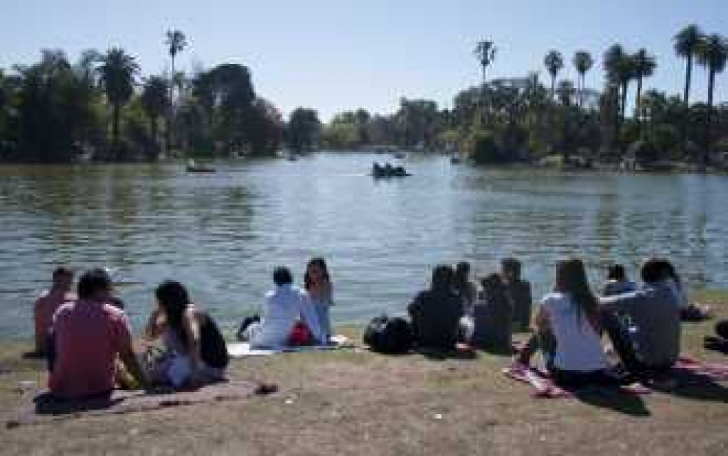 Buscan a un joven de 17 años que desapareció en Palermo