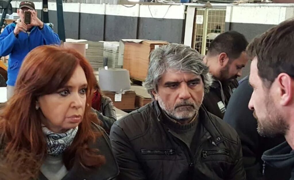 Estalló la interna en el gobierno de Kicillof: el ministro de Trabajo echó a un asesor por pedir la renuncia de Cristina Kirchner al PJ