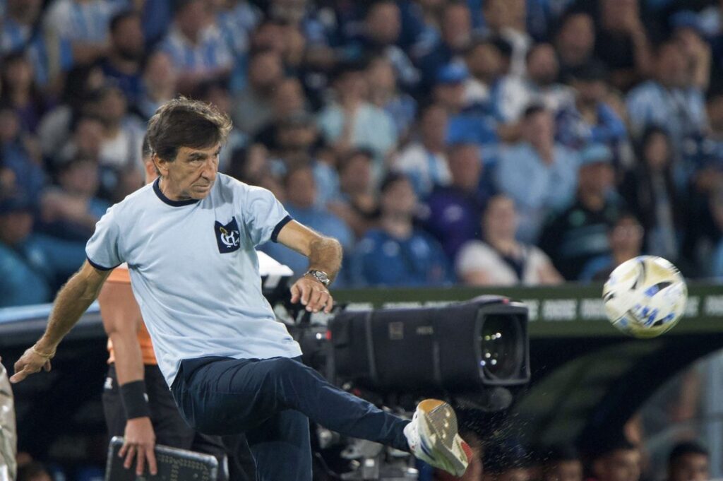 El breve historial de Gustavo Costas ante Boca en eliminación directa