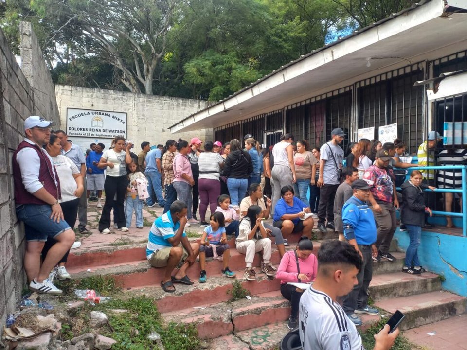 Honduras: con demoras, se aguardan los primeros datos de las elecciones