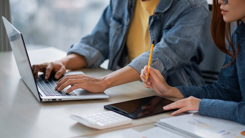 El gobierno de Portugal aprobó el aumento del salario mínimo para 2026