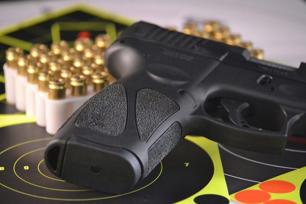 Triturarán y fundirán casi 11 mil materiales controlados en el RENAR