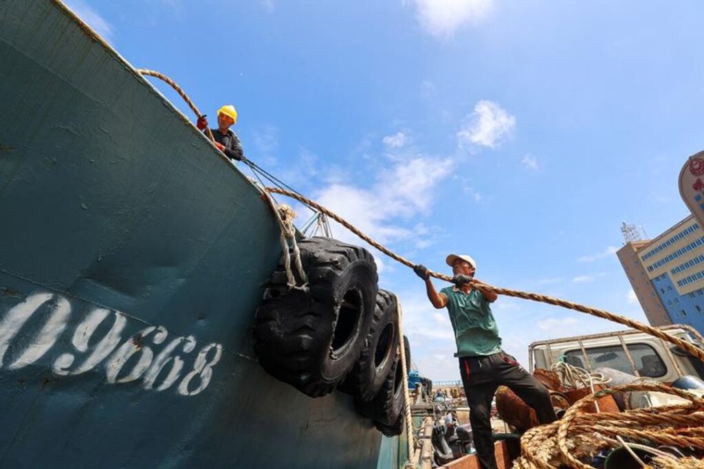 China actualiza su Ley de Pesca tras cuatro décadas: apuesta a la "economía azul" y mayor control estatal