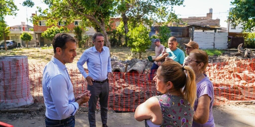 Katopodis y Julián Álvarez supervisaron obra hidráulica en Villa Jardín, Lanús