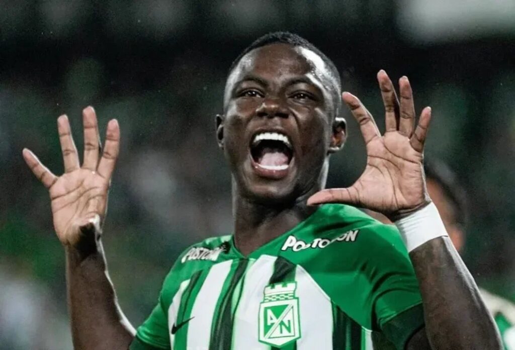 Hinestroza rompió el silencio tras su frustrada llegada a Boca