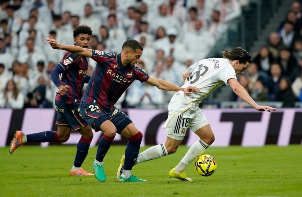 La fecha 21 de LaLiga de España se pone en marcha con el partido entre Levante y Elche
