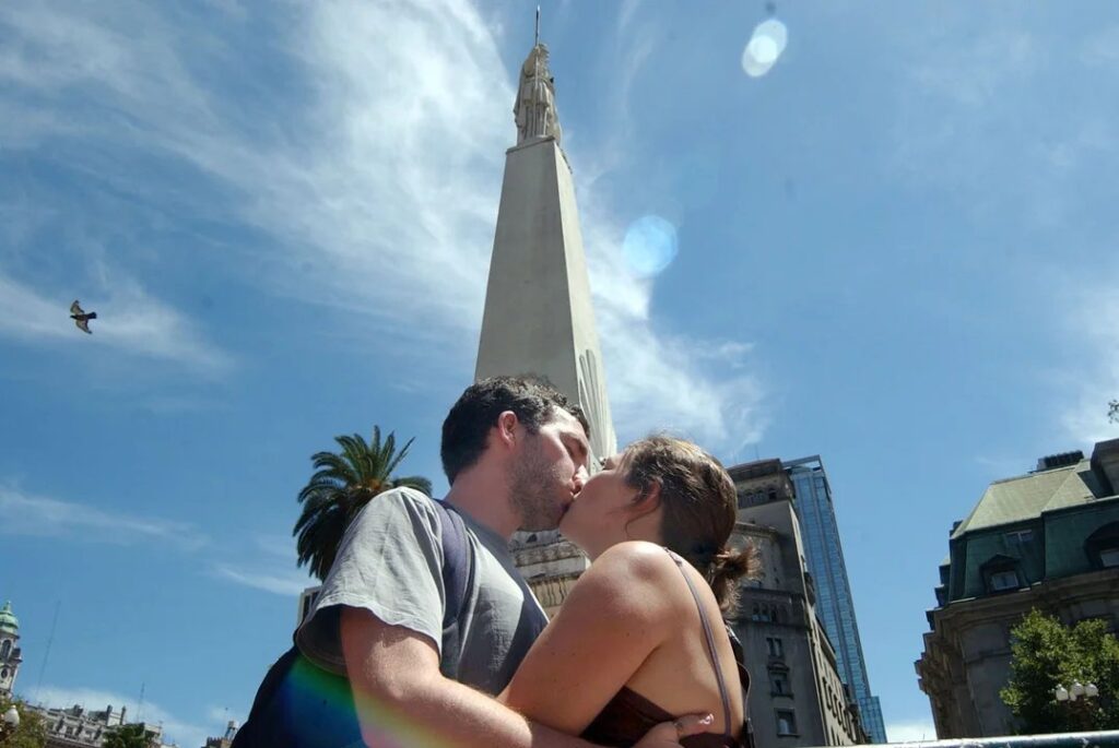 San Valentín en la era digital: “Hay gente sola que lo padece y no hace nada para remediarlo por miedo”