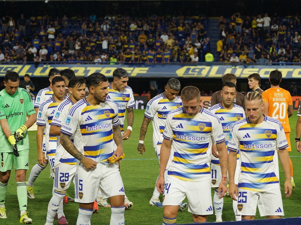 Bronca en Boca: los jugadores más apuntados por los hinchas tras el apático empate con Platense