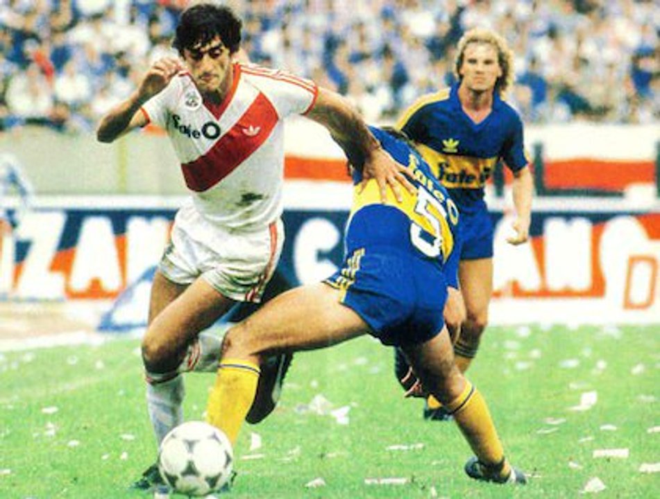 El legado de Fate en el fútbol argentino: cuántos títulos ganaron Boca y River con la histórica marca como sponsor