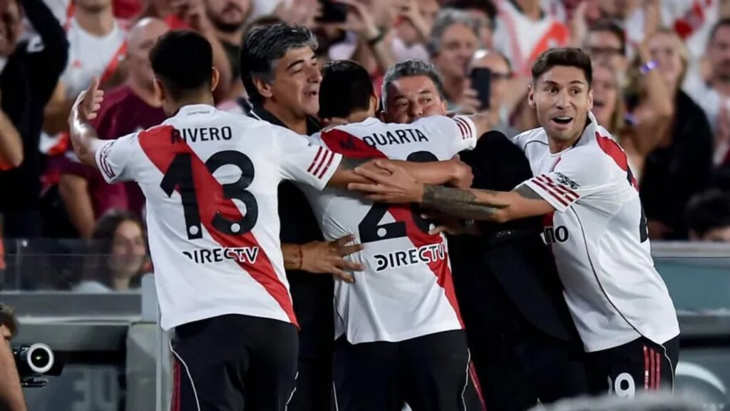 River le ganó a Banfield, despidió a Gallardo y los insultos del Monumental a los jugadores siguieron en las redes