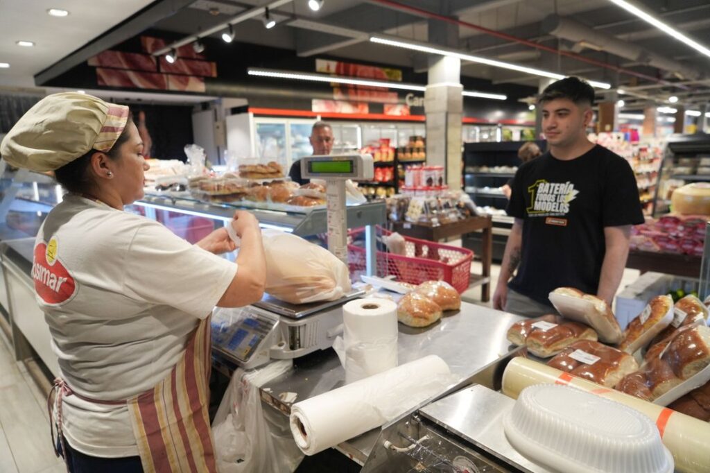 Inflación de febrero sube 2,8% pese a la promesa de “cero" de Milei