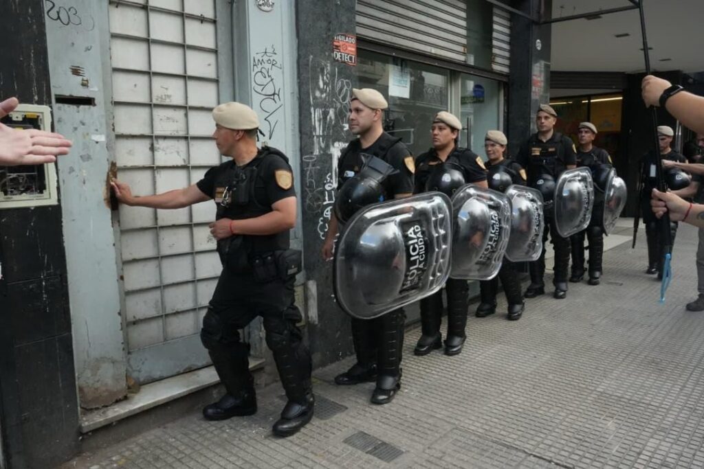 Balvanera: la Ciudad recuperó la propiedad número 600 tras desalojar un edificio