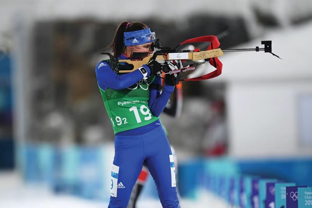 Biatlón en los Juegos Olímpicos de Invierno 2026: el deporte que combina esquí de fondo y tiro